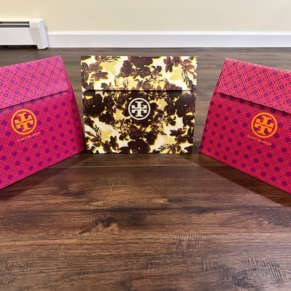 Set of Tory Burch Shopping Bags and Shoe Box!!! - Picture 3 of 10